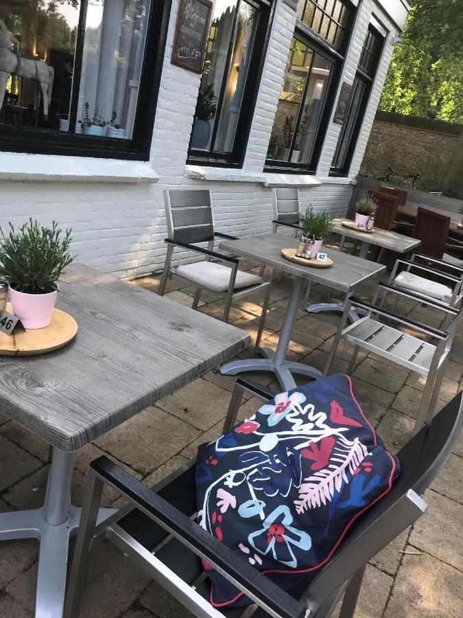 Hotel Jans Rijs Bagian luar foto