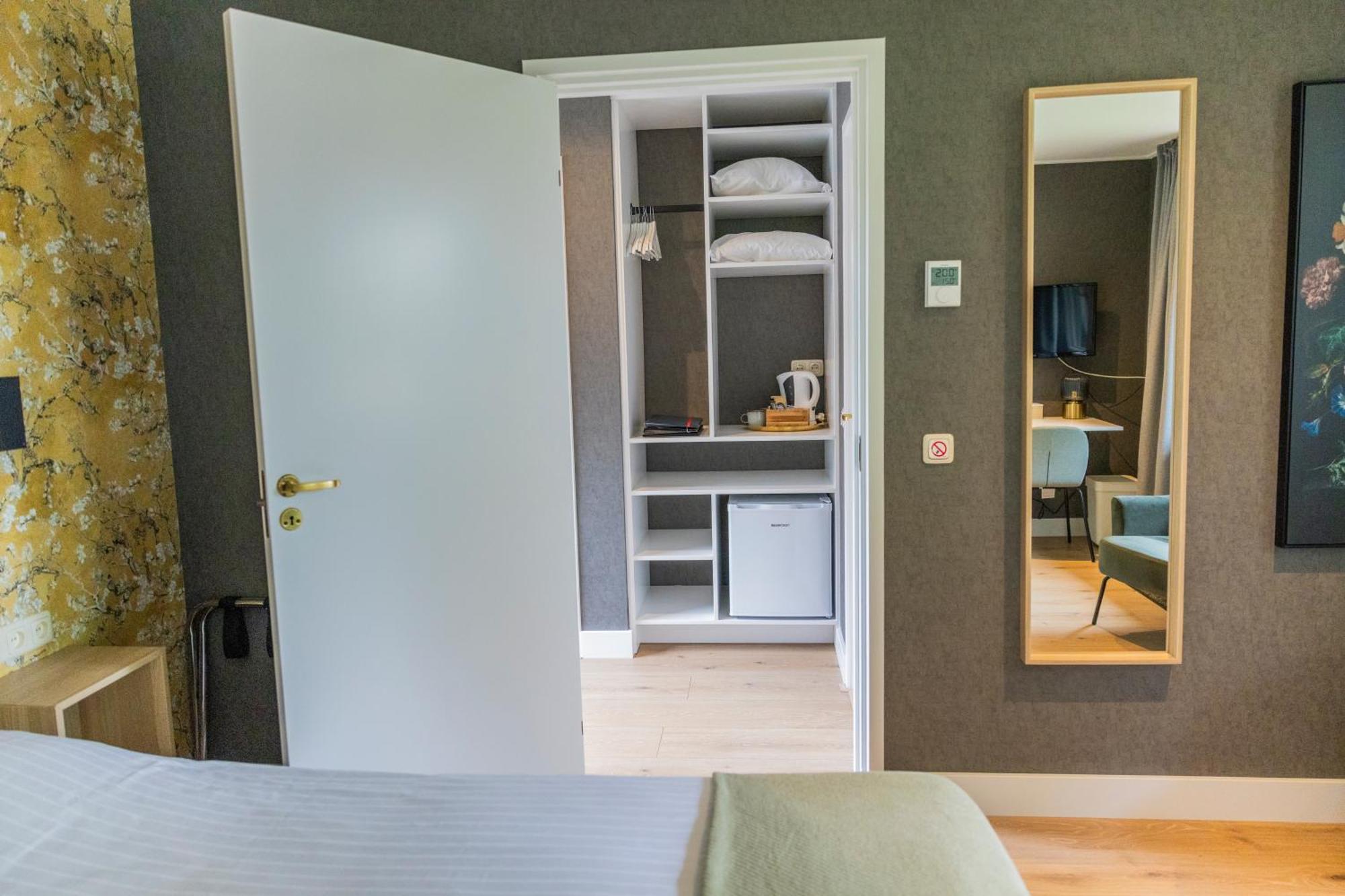 Hotel Jans Rijs Bagian luar foto